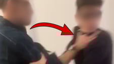 Artikelbild för artikeln: VIDEO: Se när läraren ingriper mot eleven