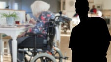 Artikelbild för artikeln: IVO: Så mycket har sexövergreppen ökat inom äldreomsorgen