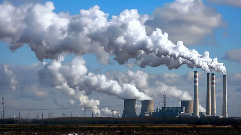 Artikelbild för artikeln: Skärpt koldioxidskatt slog hårt mot industriföretag – tusentals jobb försvann