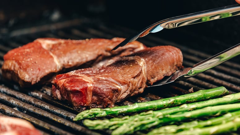 Artikelbild för artikeln: Unga väljer kött – hälsa och vardag väger tyngre än klimatlarm