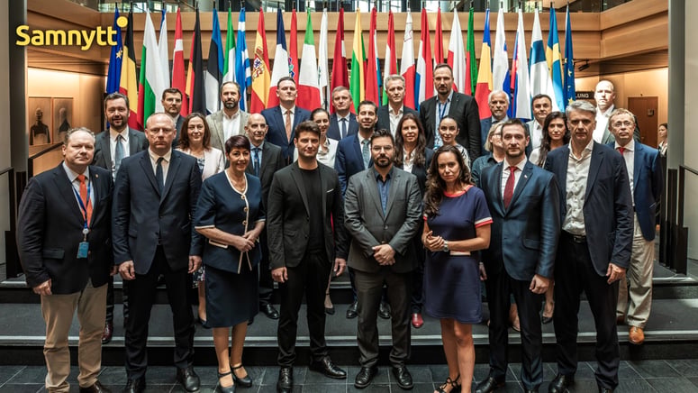 Artikelbild för artikeln: EU attackerar högerallians – AfD:s partigrupp riskerar förlora ekonomiskt stöd