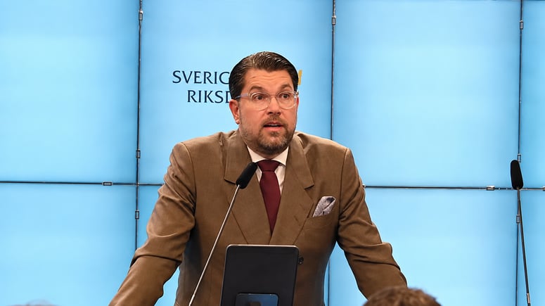 Artikelbild för artikeln: Jimmie Åkesson efter SD-tappet: ”Heliga kor kan behöva slaktas”